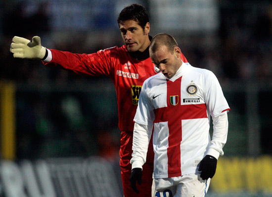 每体：库库离开巴萨因为不被信任，巴尔韦德当时看好米兰达（每体：信任缺失促使库库离队巴萨，巴尔韦德当年更青睐米兰达）