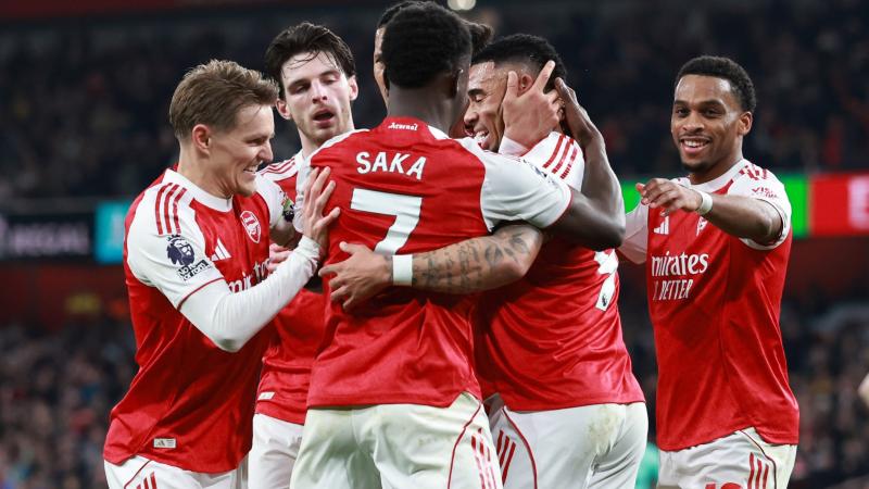 曼晚：罗德里出战成疑，斯通斯有望本轮对阵森林回归（曼晚：罗德里出场存疑，斯通斯或在本轮战森林复出）